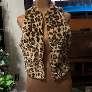 SHEIN Leopard Pattern Faux Fur Vest